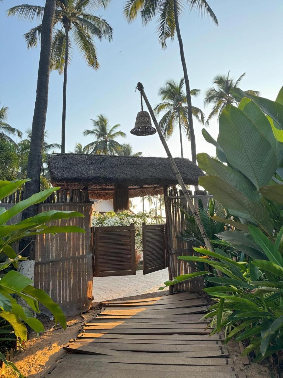 Thalassa Beach Boutique Resort Old Goa Exterior photo