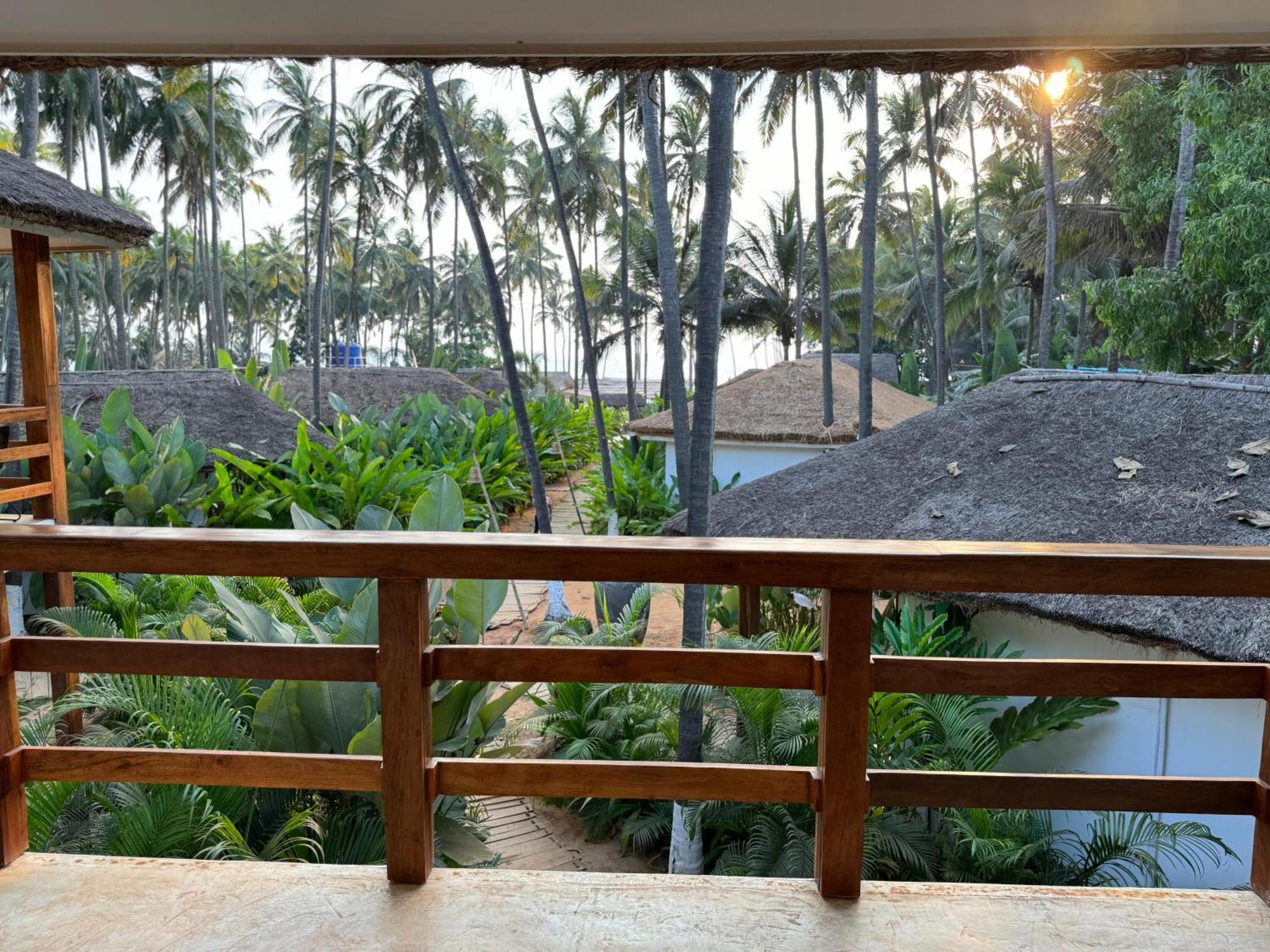 Thalassa Beach Boutique Resort Old Goa Exterior photo